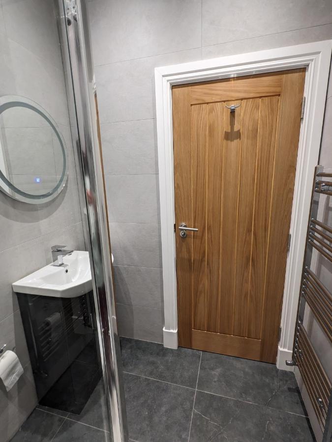 Modern Aptmt, 2 Stops To Central London, Smart Lock, Netflix Ealing Exterior photo