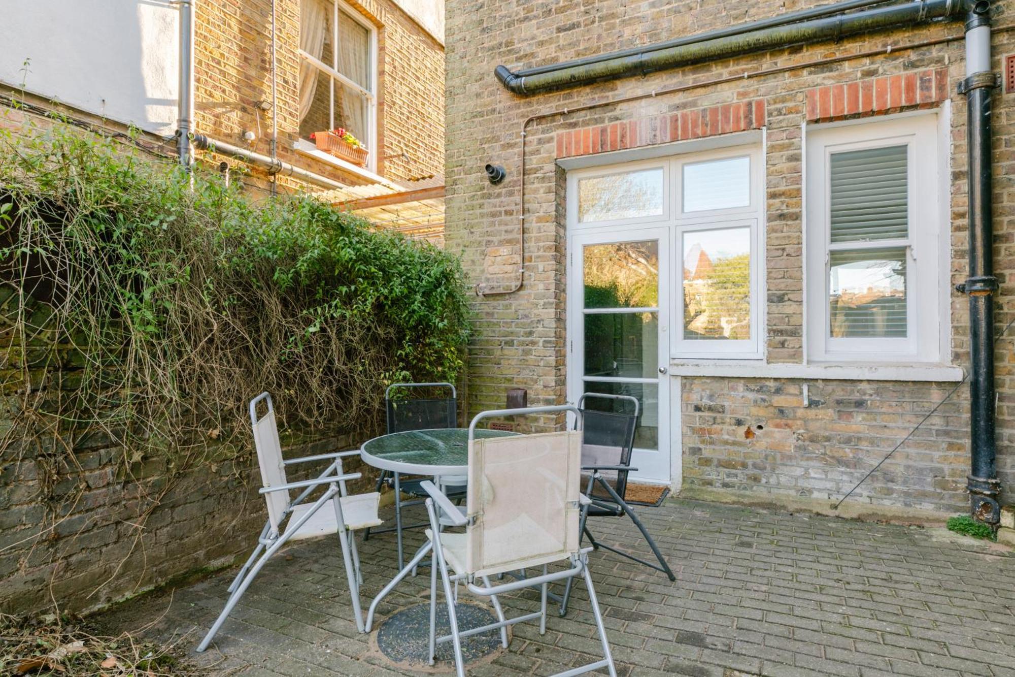 Modern Aptmt, 2 Stops To Central London, Smart Lock, Netflix Ealing Exterior photo