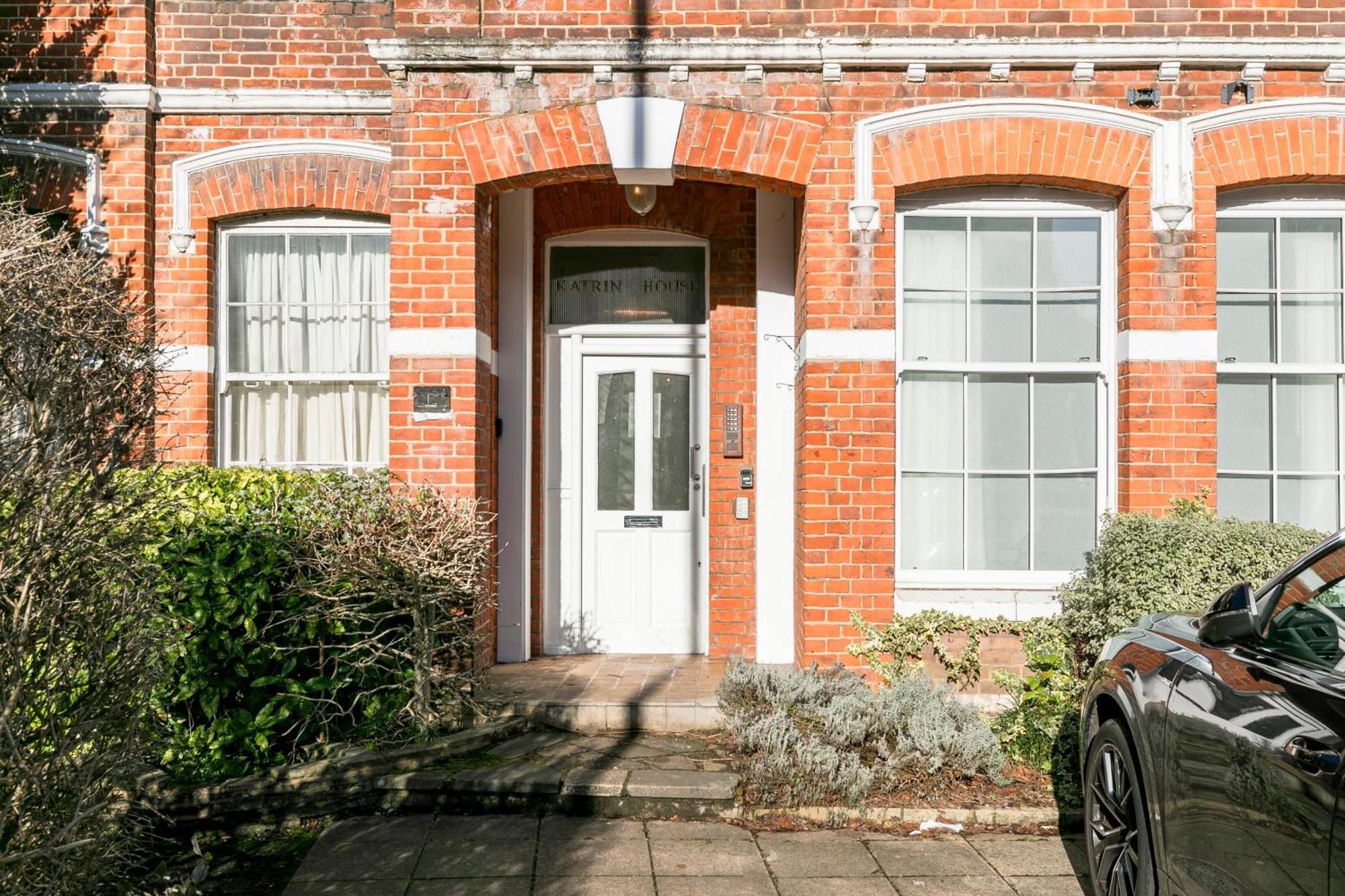 Modern Aptmt, 2 Stops To Central London, Smart Lock, Netflix Ealing Exterior photo